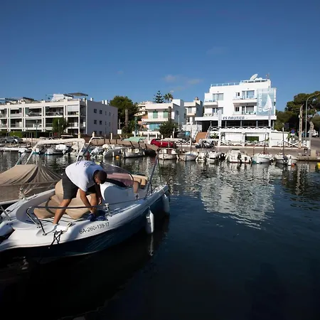 Aparthotel Es Nautico 2*